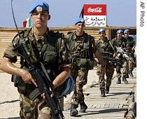 Italian marines arrive at the south beach of Tyre, Lebanon to secure the area for the landing of the first Italian contingent