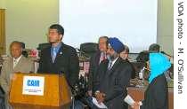 US Muslims at news conference in Los Angeles 