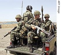 Pakistani army soldiers patrol at the army helicopters landing area of Miranshah, North Waziristan, near border with Afghanistan (File photo)