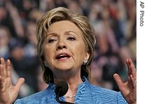 Senator Hillary Clinton makes a point while addressing a forum sponsored by the American Federation of State, County and Municipal Employees, (AFSCME), 19 Jun 2007