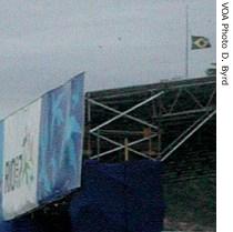 Flags are at half-staff along Rio's Copacabana Beach, 18 July 2008