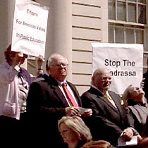 NYC Arabic school, opponents gather at City Hall in Manhattan