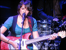 Norah Jones at Apple event09