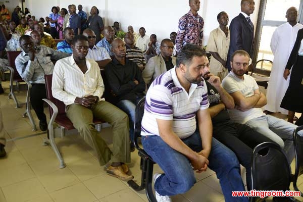 Relatives of victims wait at the international airport of Ouagadougou, Burkina Faso, July 25, 2014. No passengers aboard the Air Algerie flight AH 5017 that crashed over Mali can survive, Algeria 