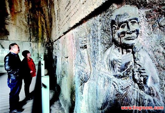  Experts say the newly-opened cave Kanjing Temple was built by royal families or monks with royal backgrounds. 