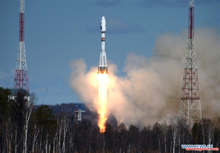  Photo taken on April 28, 2016 shows the launch of the Soyuz-2.1a carrier rocket with three small satellites -- Lomonosov, Aist-2D and SamSat-218 from the newly built Vostochny Cosmodrome in the Far Eastern Amur region. (Xinhua/Sputnik) 