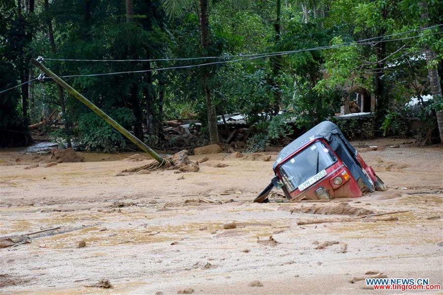  Photo taken on May 18, 2016 shows the site of a landslide in Kegalle District in Sri Lanka. The death toll from Sri Lanka