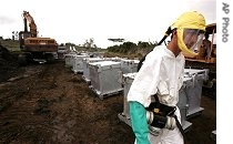 One of toxic waste dumping sites on the outskirts of Abidjan (11 Oct, 2006)