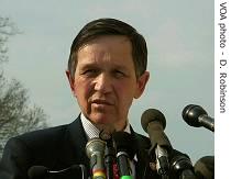 Dennis Kucinich announces Articles of Impeachment against Vice President Dick<br />Cheney, 24 Apr 2007<br />