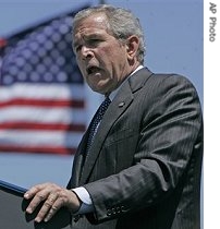 President Bush speaks about the war on terror as he delivers the commencement address at the U.S. Coast Guard Academy graduation ceremony in New London, Connecticut, 23 May 2007