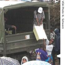 Ballots arrived late in some polling stations in Sierra Leone, 11 Aug 2007